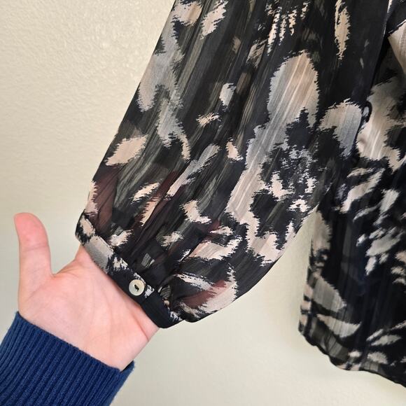 Daniel Rainn for A Pea in the Pod Blouse Size L – Sheer, Floral, Flowy - Picture 7 of 9